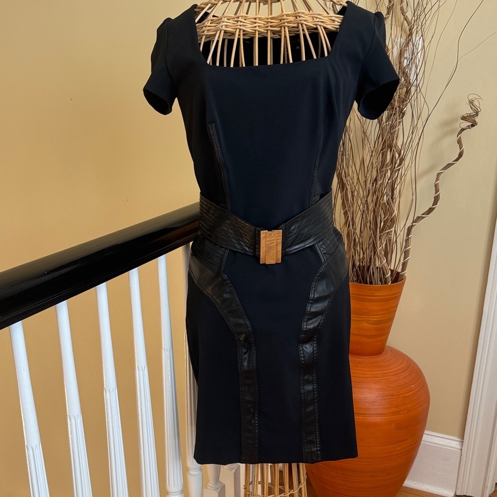 Elisabetta Franchi black dress with a very nice silver buckle. Made in Italy